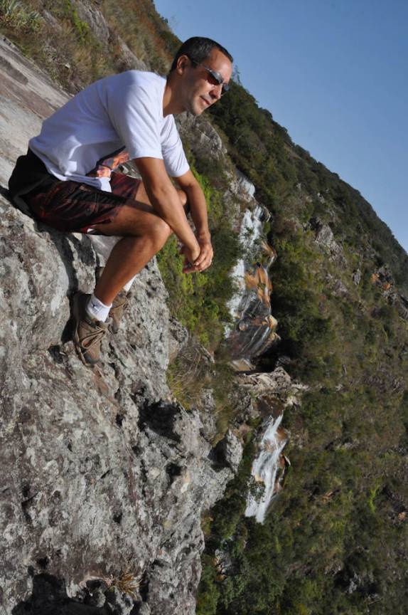 Cachoeira da Ponte de Pedra, no P.E do Guartelá, região de Tibagi - PR